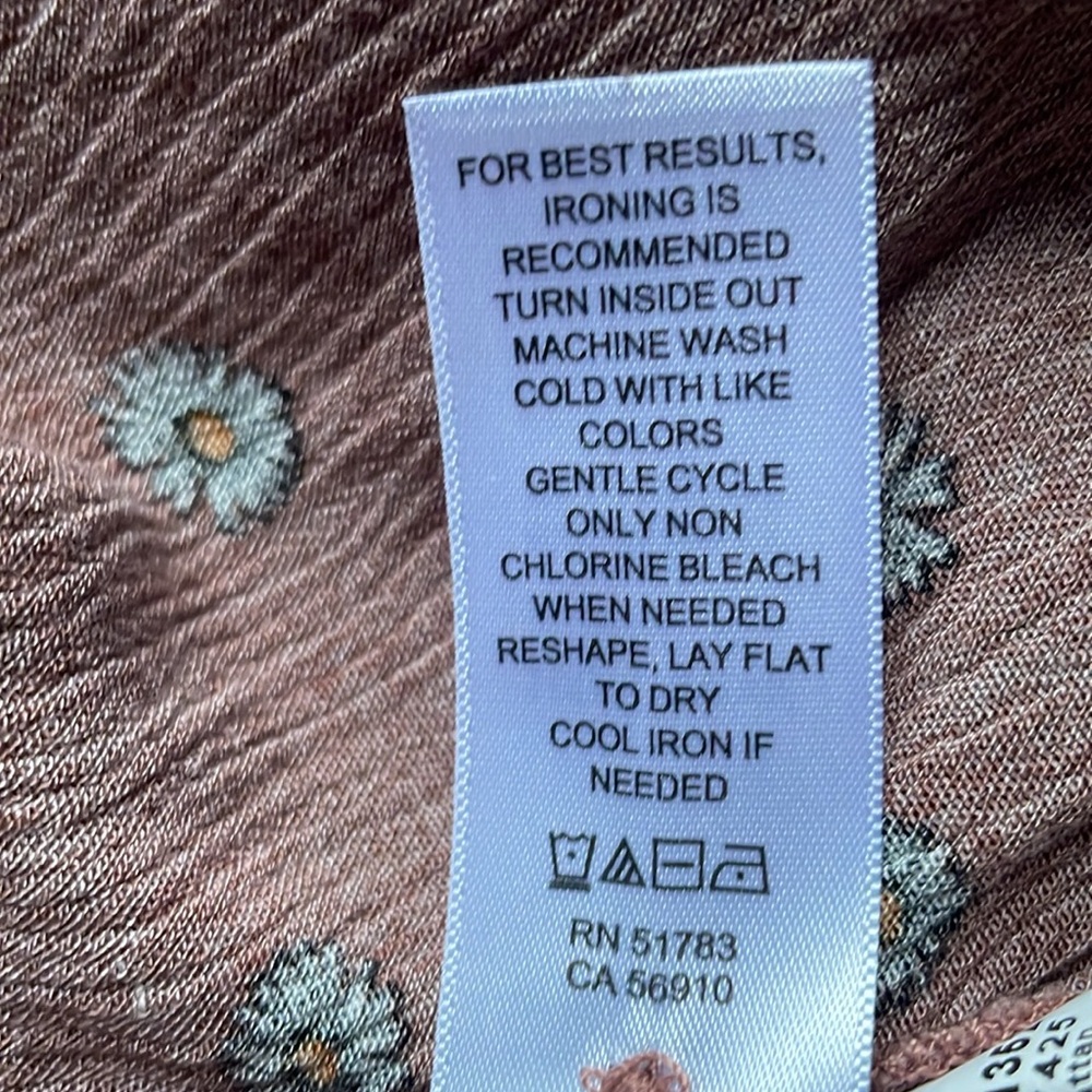 Maurices xl mauve floral print blouse - Picture 8 of 8